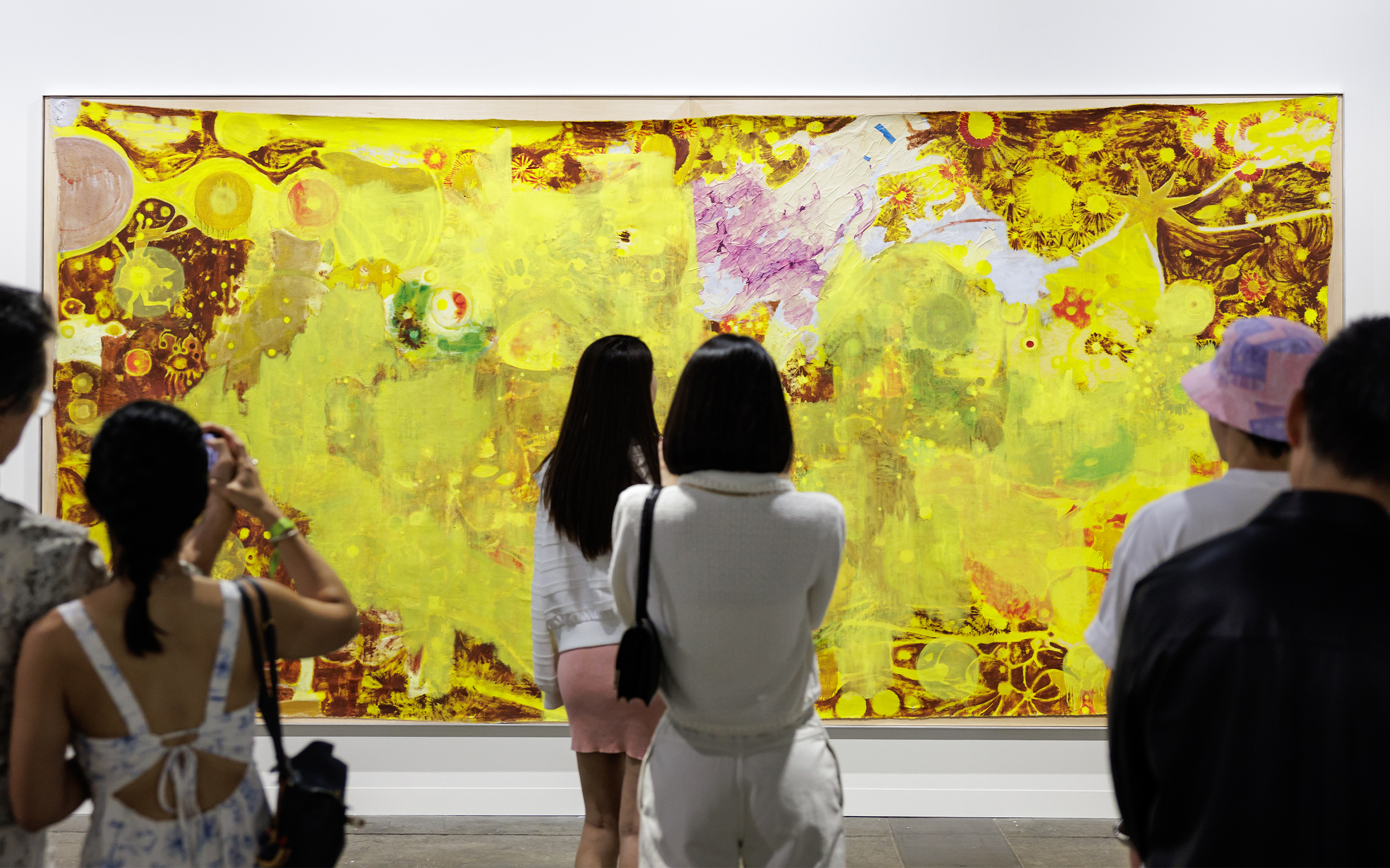 Art Basel 1970-2020 50周年記念書籍 <新品・未開封> What sold at Art Basel Hong Kong 2025 | Art Basel