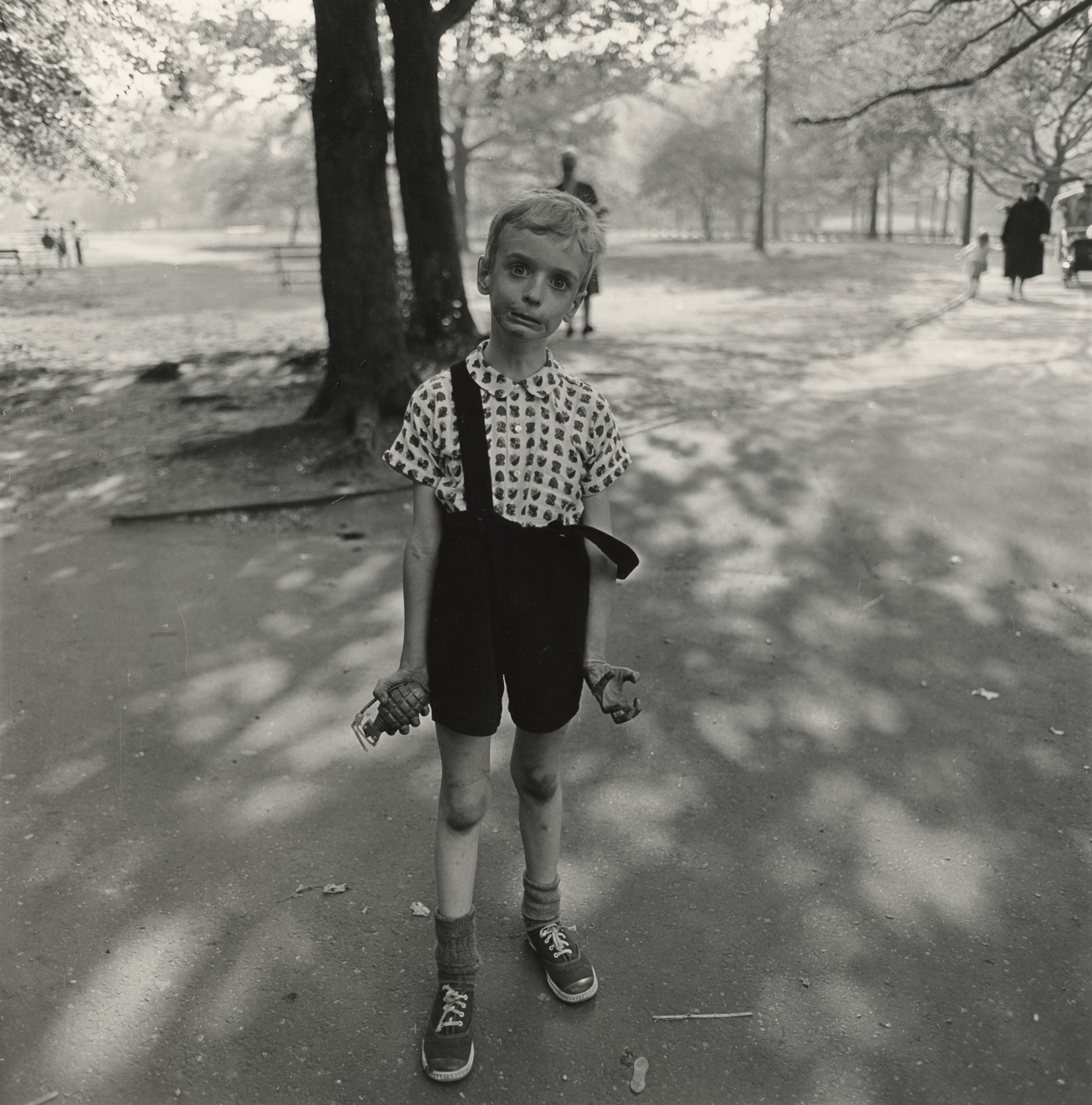 Resultado de imagen de Child with Toy Hand Grenade in Central Park (1962)