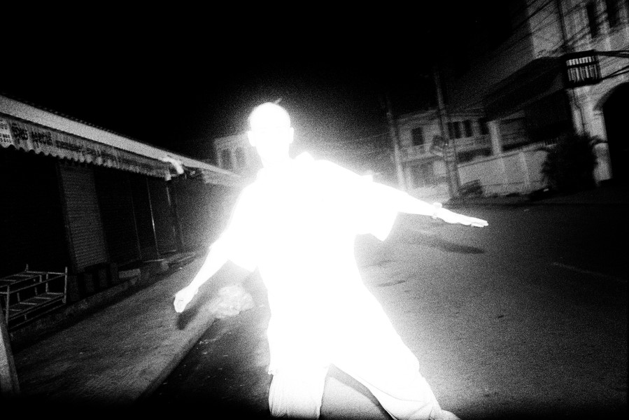 アート・デザイン・音楽 Life is Elsewhere: Soharab Hura Sohrab_Hura_-_E_-_01-2.jpg